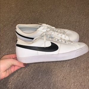 Men’s Nike low tops
